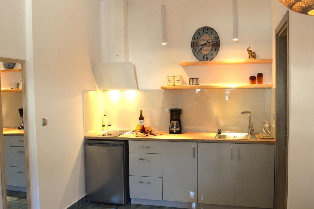 Golden Mile Studio-Apartment อิปโซส ภายนอก รูปภาพ